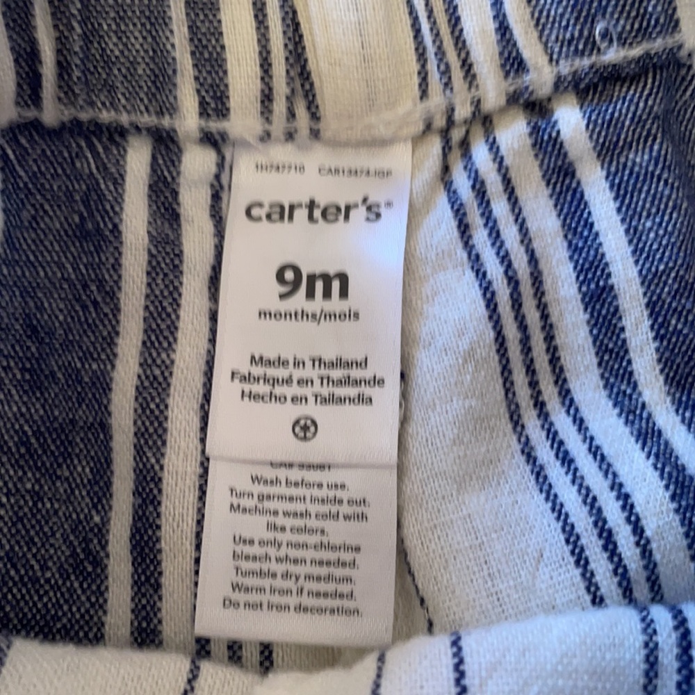 Adorable Carter’s Baby Girls blue and white striped short outfit! - Picture 7 of 8
